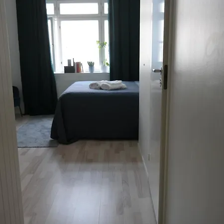 Cozy Kallio Studio, Eat, Explore, Commute Easy Appartement