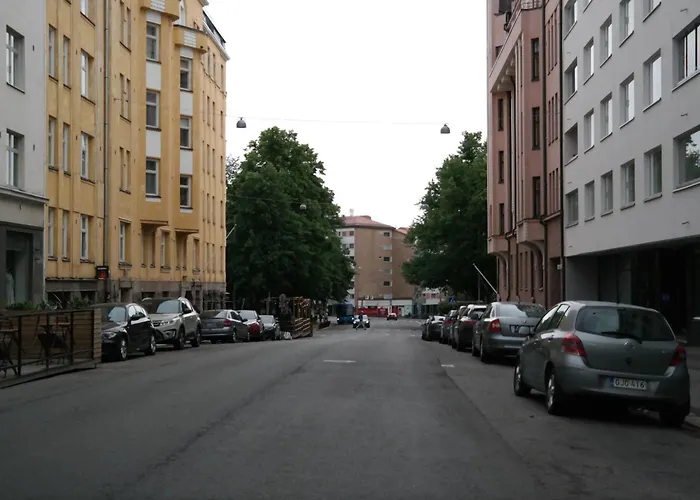 Cozy Kallio Studio, Eat, Explore, Commute Easy